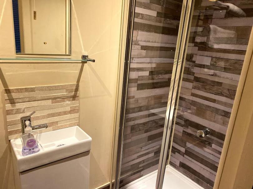 The Beaches En-Suite Rooms Редкар Екстериор снимка